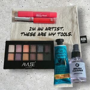 BRAND NEW Starter Makeup Kit, Sealed Makeup Lot, 6pn Set Eyeshadow, Lipstick Bag